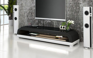 Wili TV Stand