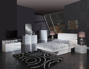 Wilkin White Bed